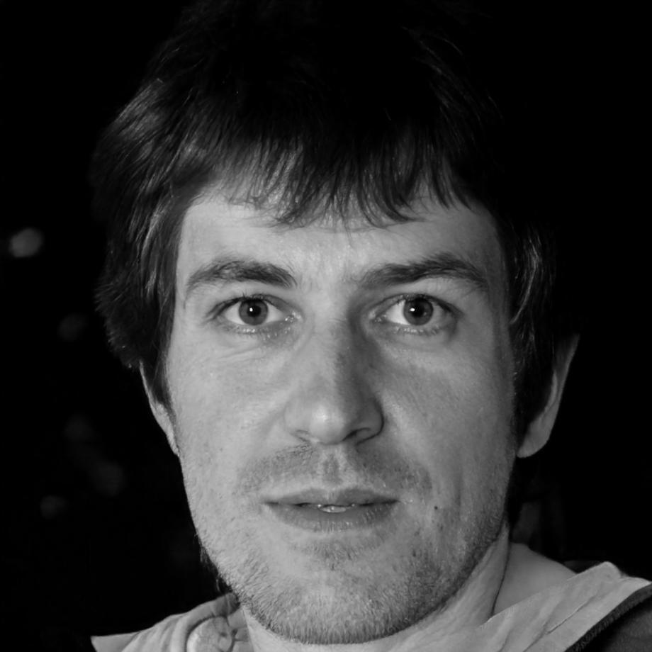 Carlos Mendoza, alumno destacado del programa de finanzas personales